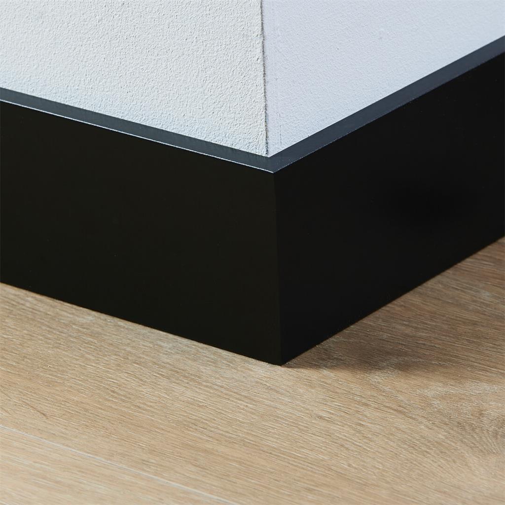 Co-pro Gelakte Plint - Amsterdam Zwart - 90x12x2400mm